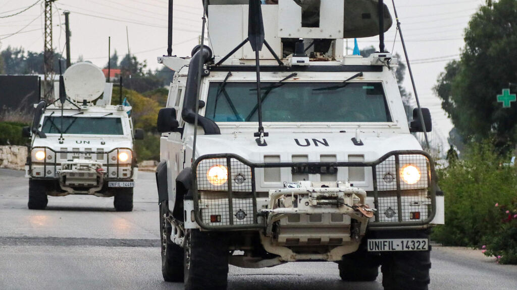 UNIFIL peacekeepers in southern Lebanon (Photo: AFP) כוח של יוניפי"ל שמירת השלום של ה או"ם בדרום לבנון בסיור ב מרג' עיון ב-12 באוקטובר