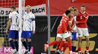 שחקני אוסטריה חוגגים, ארלינג הולאנד מאוכזב