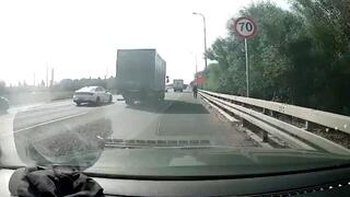 תיעוד פיגוע הירי בכביש 4 סמוך לגן יבנה  בו נהרג השוטר אדיר קדוש ז"ל