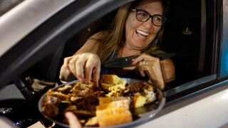 חוגגים חיסול בשדרות