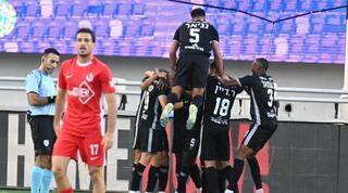 שחקני כפר קאסם אחרי השער שכבשו