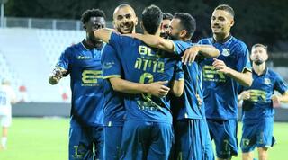 שחקני בני ריינה מאושרים