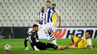 סרחיו גומס מכניע את רועי משפתי