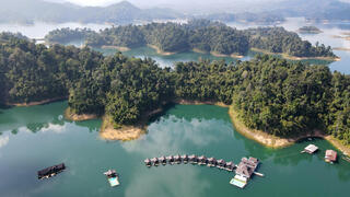 מלון 500Rai בלב שמורת קאו סוק - במבט מהאוויר