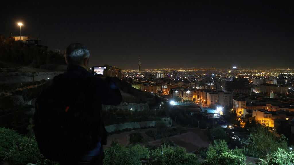 שמי טהרן, בירת איראן, בעת תקיפת ישראל
