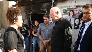 יואב גלנט, שרק הבטחון בסיור בניר עוז בהשתתפות שורדי ושורדות שבי