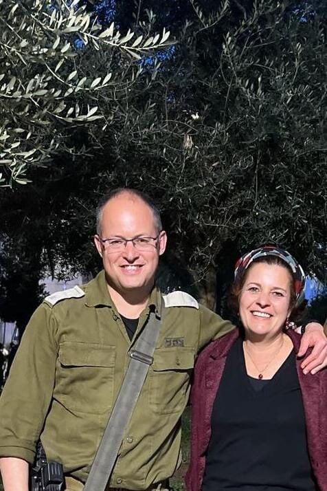 "יש חשיבות לקול של נשים דתיות". ד"ר תהילה אליצור ובן זוגה יאיר