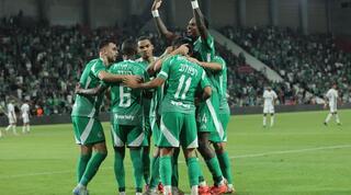 שחקני מכבי חיפה חוגגים