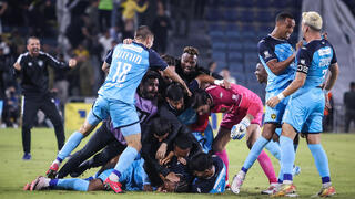 שחקני בית"ר ירושלים חוגגים