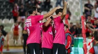 שחקני הפועל תל אביב מאושרים