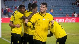 שחקני מכבי נתניה מאושרים