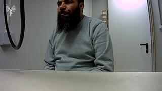 תיעוד מחקירתו של פעיל תשתיות טרור של איראן בשטח סוריה, סלימאן אלעאצי על-ידי חוקר 504