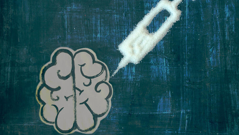 איך משפיעה צריכת סוכר על המוח