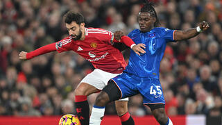 שחקן מנצ'סטר יונייטד ברונו פרננדש מול שחקן צ'לסי רומאו לאביה