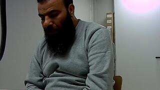 תיעוד מחקירתו של פעיל תשתיות טרור של איראן בשטח סוריה, סלימאן אלעאצי על-ידי חוקר 504