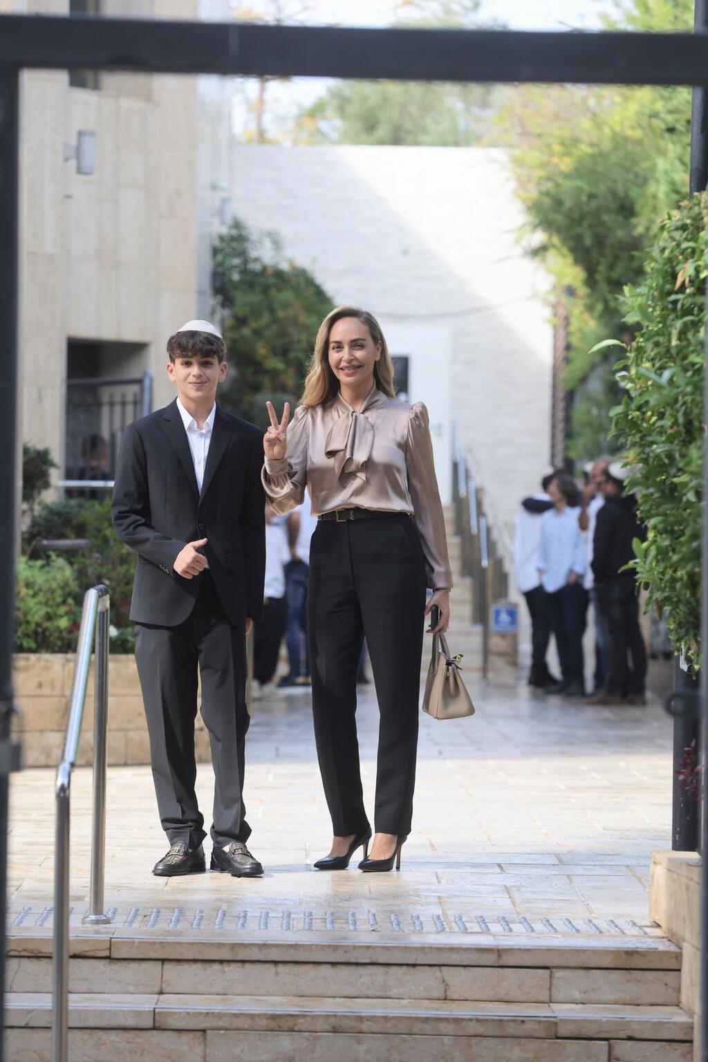 בר מצווה רפאל קובו הבן של מירי בוהדנה בבו קובו 