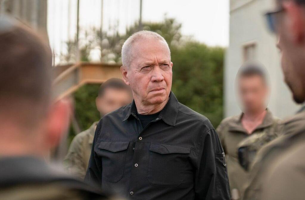 שר הביטחון יואב גלנט בשיחה עם לוחמי אגוז