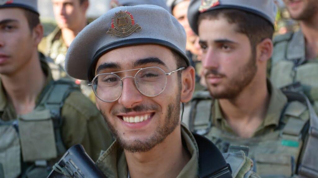 סמל אריאל סוסנוב, מירושלים, לוחם בגדוד ההנדסה 605, עוצבת 'ברק' (188), נפל בלחימה בצפון.
