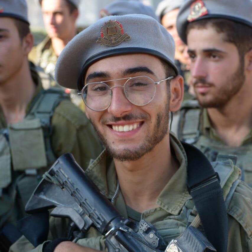 סמל אריאל סוסנוב, מירושלים, לוחם בגדוד ההנדסה 605, עוצבת 'ברק' (188), נפל בלחימה בצפון.