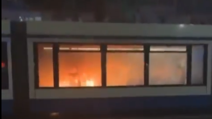  אמסטרדם מתפרעים הציתו קרון רכבת