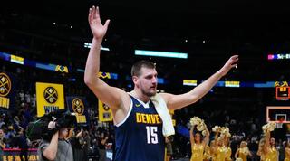 יוקיץ' חוגג