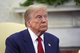 ארה"ב דונלד טראמפ נפגש ב הבית הלבן עם ג'ו ביידן