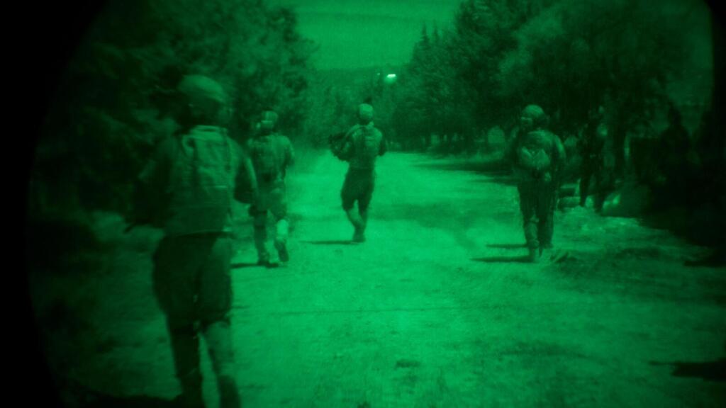אלישע בן קימון עם כוחות דובדבן בלבנון