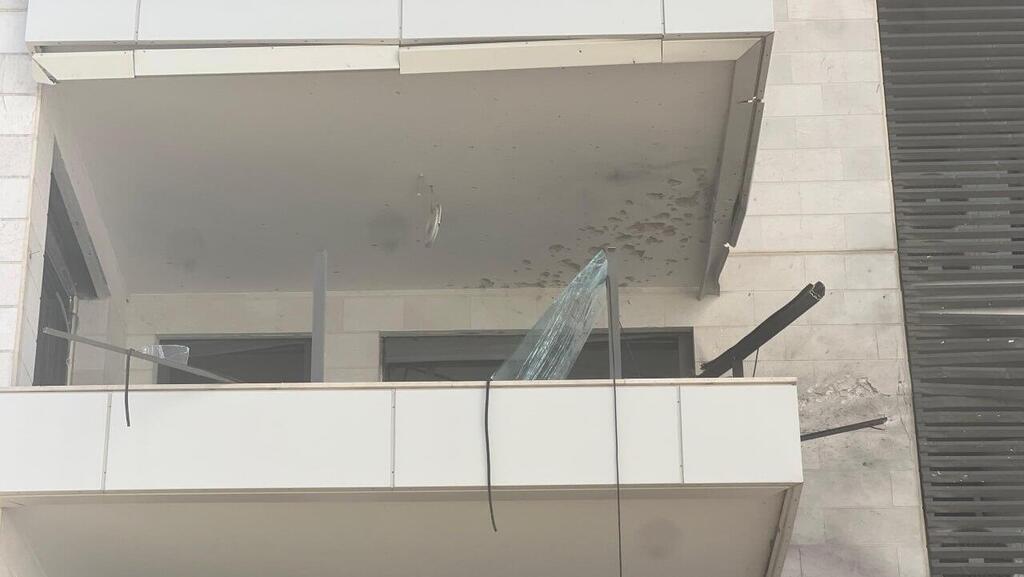 פגיעת כטב"ם במבנה בנהריה