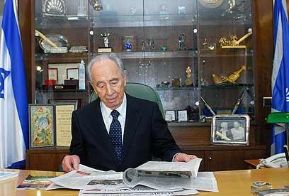 Peres at the president's office (Photo: Avi Ohayon, GPO)