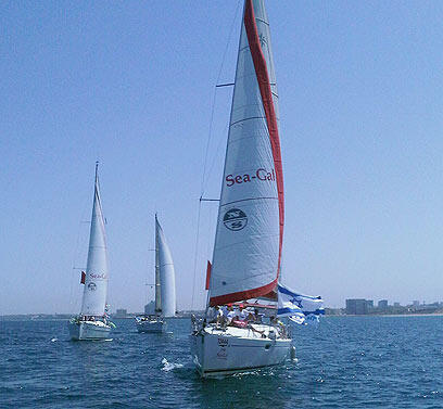 באדיבות שיא גל