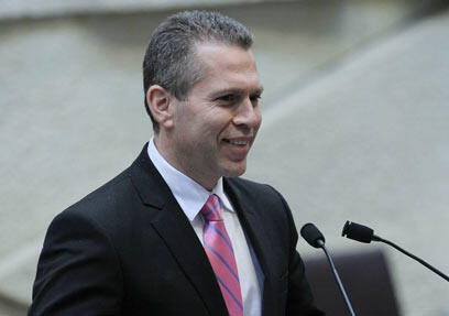 השר גלעד ארדן הליכוד מליאה ב כנסת הכנסת 