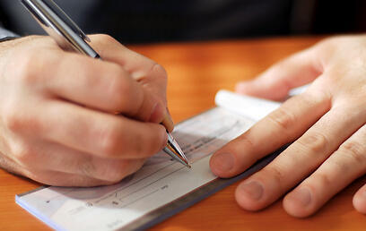 Чек. Фото: shutterstock (צילום: index open) Чек. Фото: shutterstock