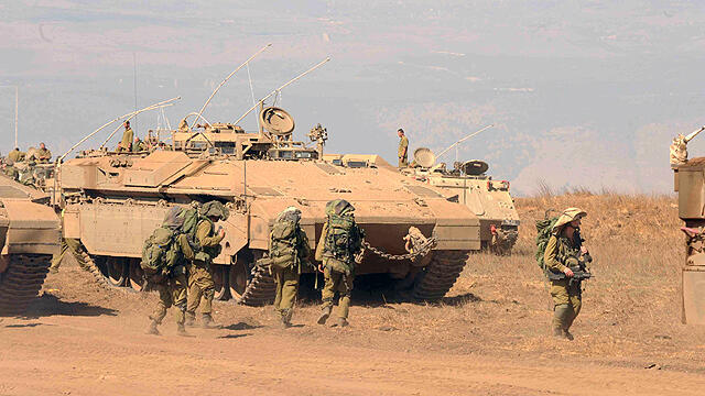 IDF Namer APC during Golani training (Photo: Avihu Shapira)