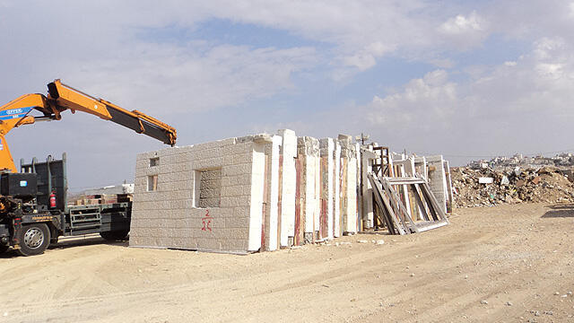 The evacuation of Givat Uplana in 2012 (Photo: Yesh Din)