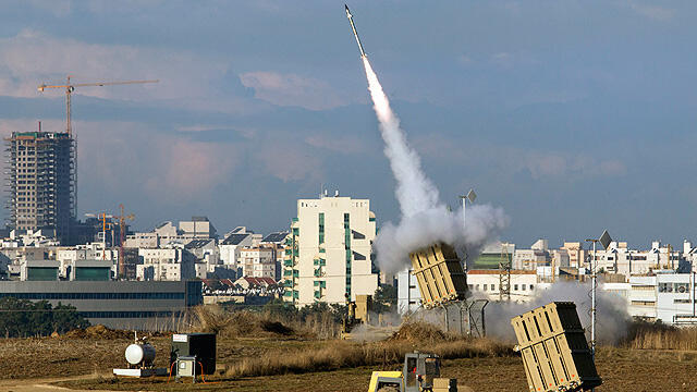 Iron Dome interception (Photo:EPA) (צילום: EPA) Iron Dome interception (Photo:EPA)