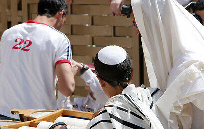 Children paying the price for religious dispute (Illustration photo: Shutterstock) (צילום: shutterstock) Children paying the price for religious dispute (Illustration photo: Shutterstock)