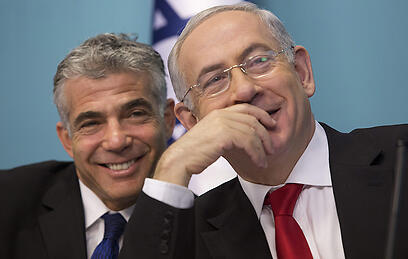 מסיבת עיתונאים בנימין נתניהו יאיר לפיד הפרטת הנמלים