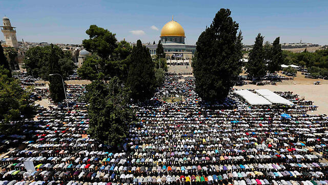Muslims praying near the Dome of the Rock during Ramadan (Photo: Reuters)