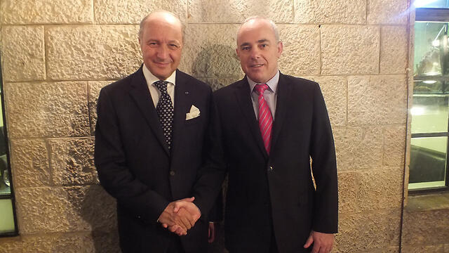 French foreign minister with Steinitz (Photo: Strategic Affairs Ministry) (צילום: דוברות המשרד למודיעין) French foreign minister with Steinitz (Photo: Strategic Affairs Ministry)