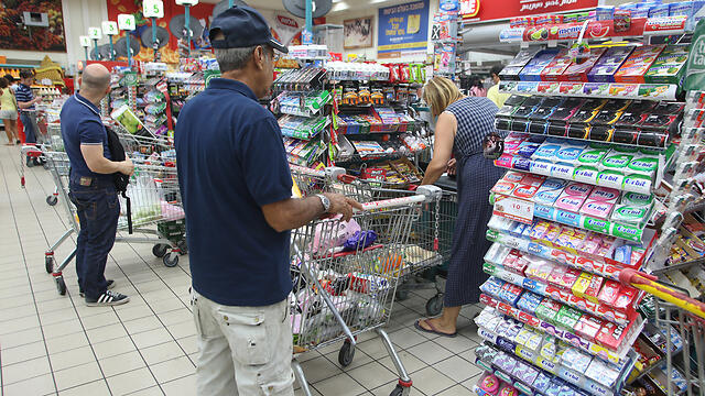 Магазин "Рами Леви". Фото: Ярон Бренер (צילום: ירון ברנר) Магазин "Рами Леви". Фото: Ярон Бренер