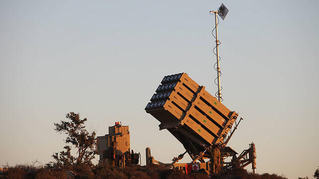 כיפת ברזל ב אזור ירושלים לקראת תקיפה ב סוריה (צילום: גיל יוחנן ) כיפת ברזל ב אזור ירושלים לקראת תקיפה ב סוריה
