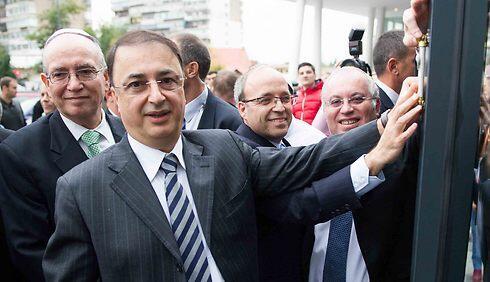 Лев Леваев открывает торговый центр в Румынии. Фото: AFI Europe