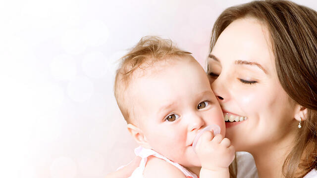 Радость материнства. Иллюстрация: shutterstock