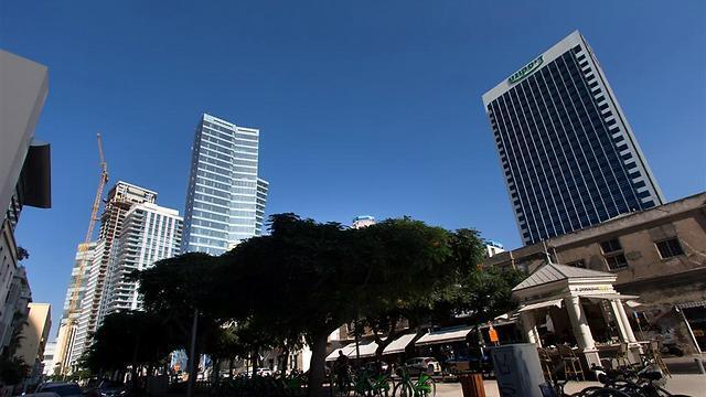 High-rise towers in Tel Aviv (Photo: Yaron Brener) (צילום: ירון ברנר) High-rise towers in Tel Aviv (Photo: Yaron Brener)