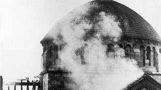 בית כנסת עולה באש בגרמניה