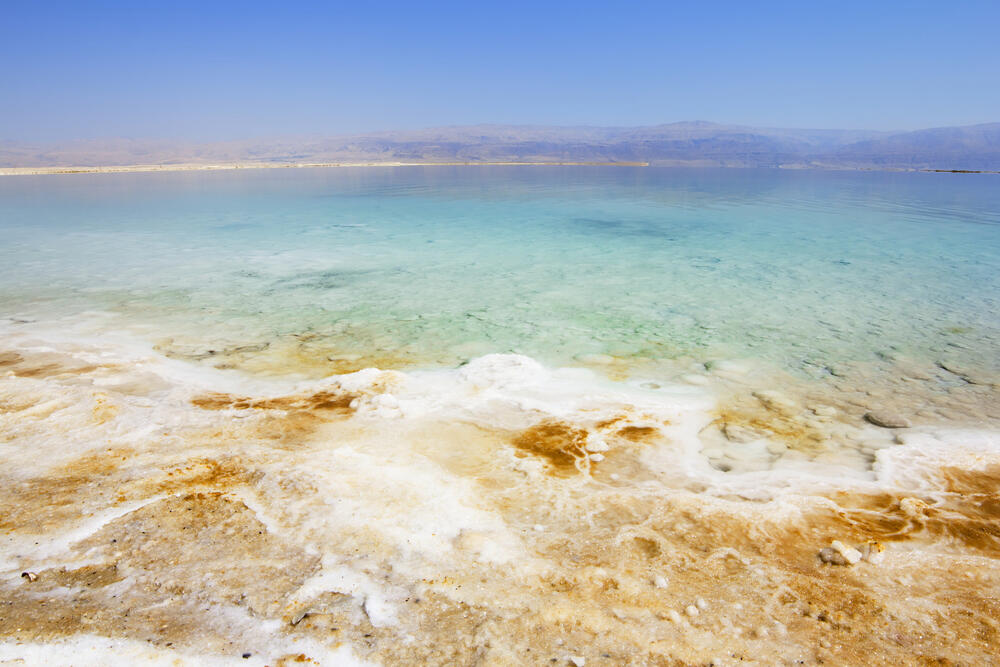 Salt deposits on the edges of the Dead Sea (Photo: Shutterstock) Salt deposits on the edges of the Dead Sea