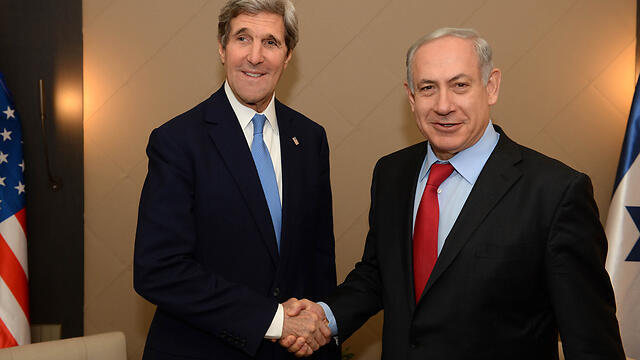 Netanyahu with Kerry (Photo: GPO)