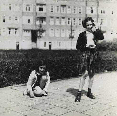 Frank (L) (Photo: AP)