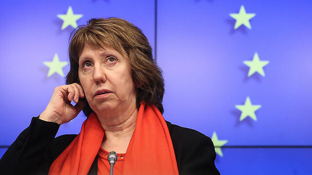 קתרין אשטון בריסל סנקציות הפגנות אוקראינה מהומות קייב אלימות עימותים הרוגים ממשלה אופוזיציה (צילום: EPA) קתרין אשטון בריסל סנקציות הפגנות אוקראינה מהומות קייב אלימות עימותים הרוגים ממשלה אופוזיציה