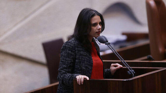 כנסת מליאה הצבעה חוק ה גיוס איילת שקד (צילום: אלכס קולומויסקי) כנסת מליאה הצבעה חוק ה גיוס איילת שקד